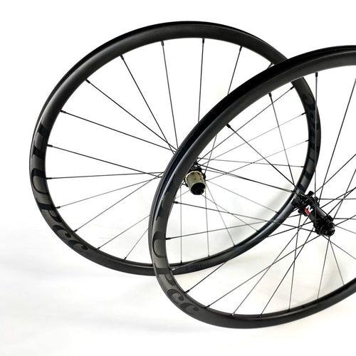 Carbon Wheelset — Gravel Adventure 650b
